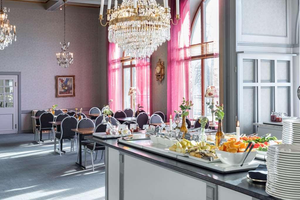 Hotel First Statt 3*